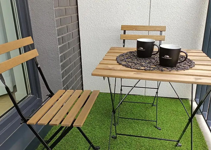 Droinvest Zarembowicza Lotnisko Airport - Fv * Breslau