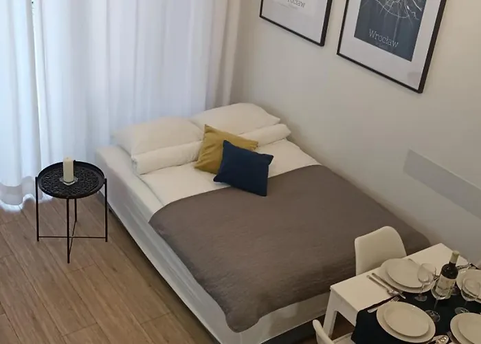 Droinvest Zarembowicza Lotnisko Airport - Fv Apartment Breslau